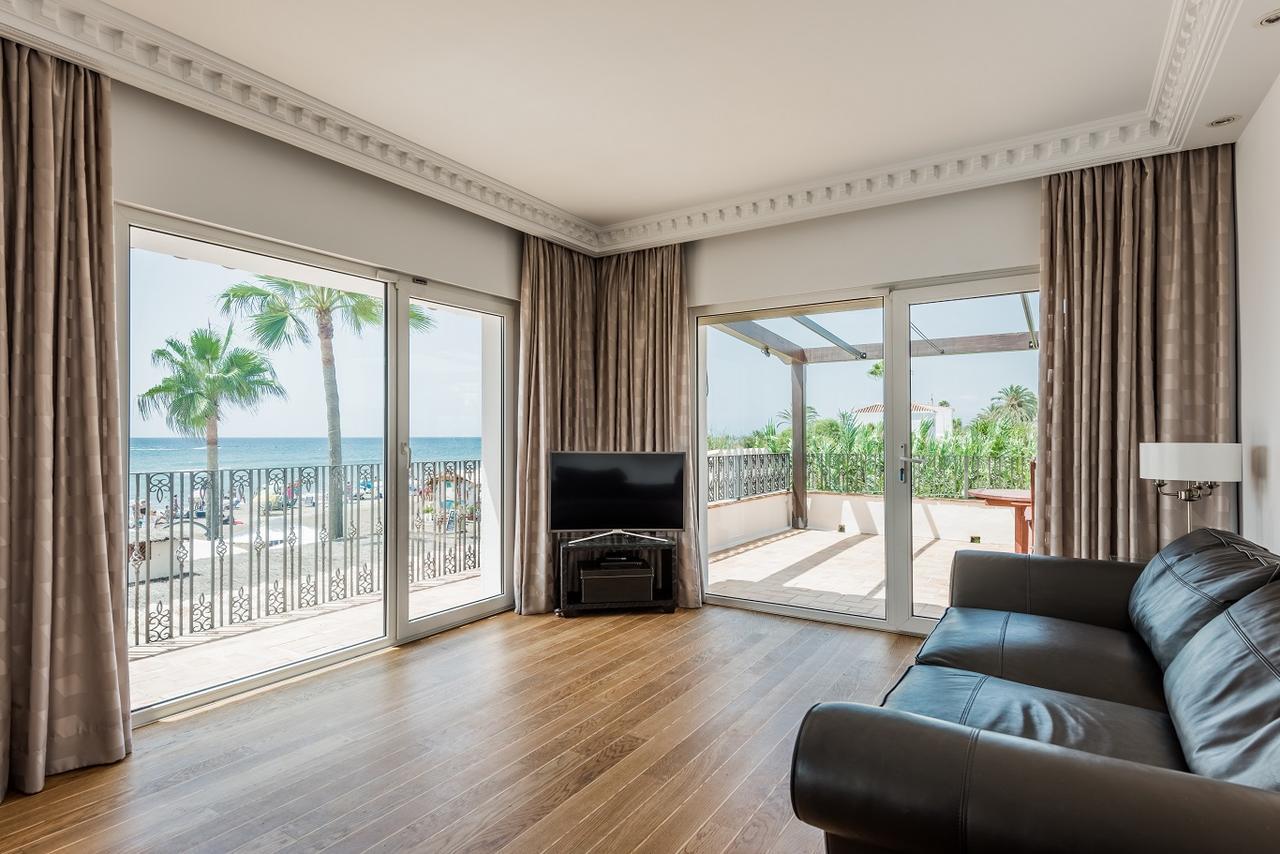 The Residence By The Beach House 마르베야 외부 사진